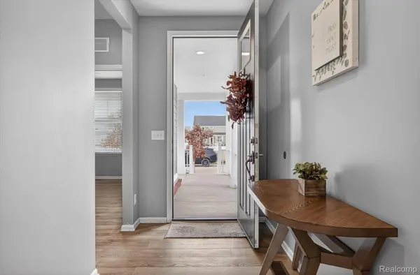 985 Truman DR, Canton Charter Township, MI 48188