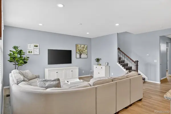 985 Truman DR, Canton Charter Township, MI 48188