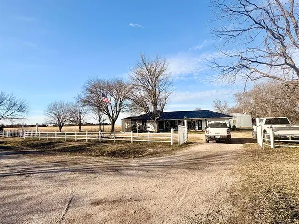 636 County Road 1535, Bonham, TX 75418