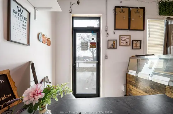 976 HOWARD Avenue, Windsor, ON N9A 1S5