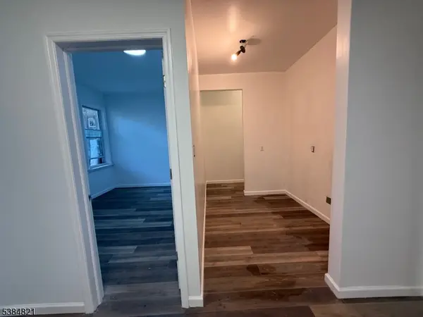 313 Cross St, Harrison Town, NJ 07029