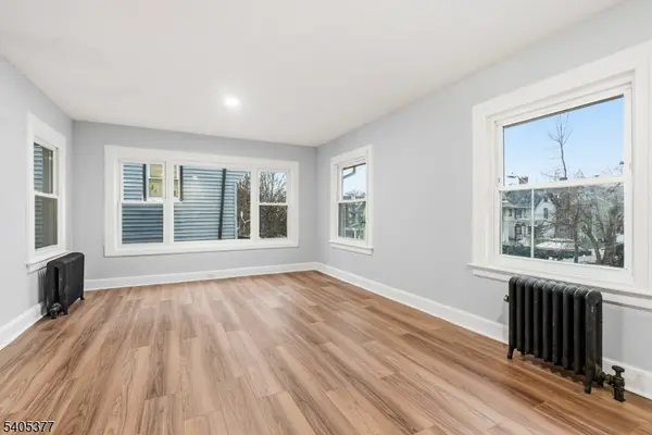 288 William St, East Orange City, NJ 07017