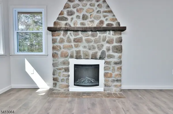 75 Nolans Point Rd, Jefferson Twp., NJ 07849