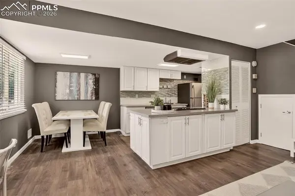 1204 S Uvalda ST, Aurora, CO 80012