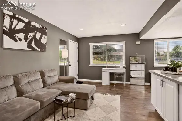 1204 S Uvalda ST, Aurora, CO 80012