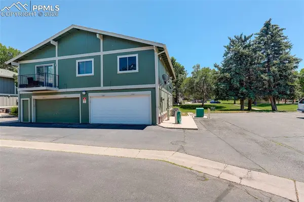 1204 S Uvalda ST, Aurora, CO 80012