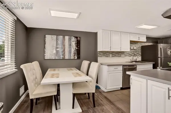 1204 S Uvalda ST, Aurora, CO 80012