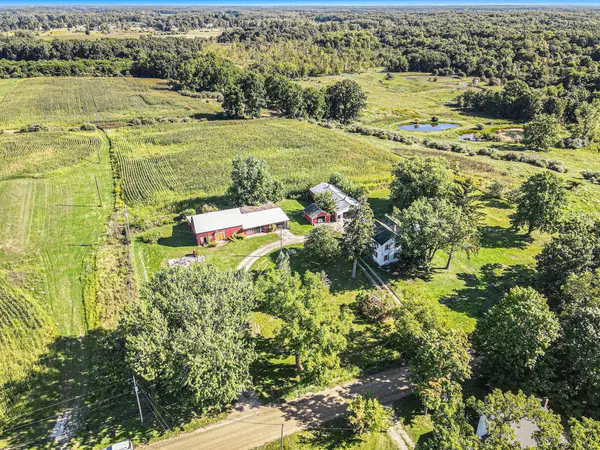 7350 Sanford RD, Cohoctah Twp, MI 48855