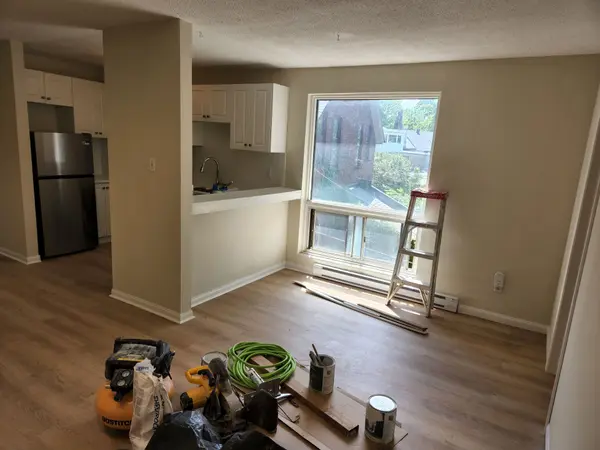 556 Spadina CRES #5, Toronto C01, ON M5S 2J9