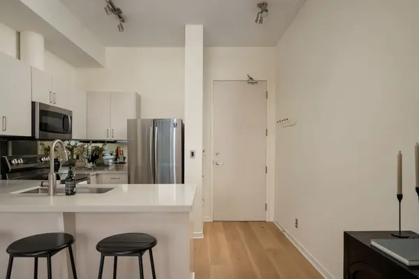 388 Richmond ST W #923, Toronto C01, ON M5V 3P1