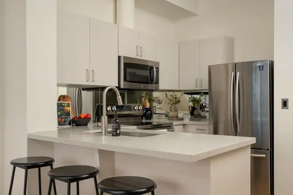 388 Richmond ST W #923, Toronto C01, ON M5V 3P1