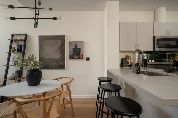 388 Richmond ST W #923, Toronto C01, ON M5V 3P1