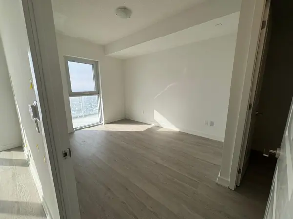 1010 Sandy Beach RD #2605, Pickering, ON L1W 0C7