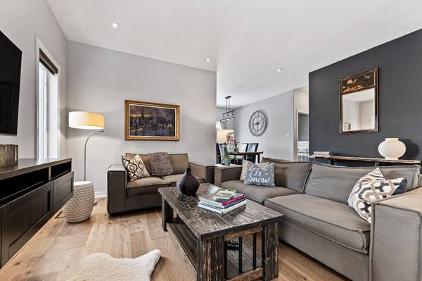 27 Carleton TRL, New Tecumseth, ON L0G 1A0