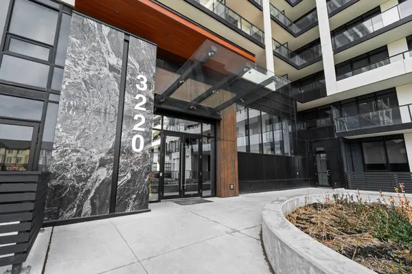 3220 William Coltson AVE #406, Oakville, ON L6H 7X9