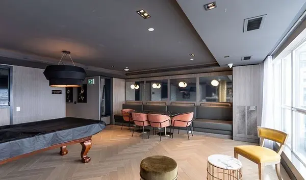 405 Dundas ST W #215, Oakville, ON L6M 5P9