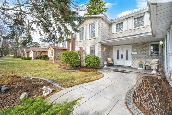 1511 Ifield RD, Mississauga, ON L5H 3V8