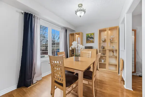 54 Niagara PL, Brampton, ON L6S 4Y8