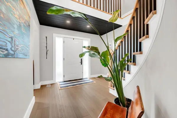 217 Jones RD, Hamilton, ON L8E 5J4