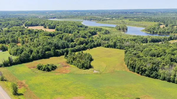 003 Lyndhurst RD, Leeds And The Thousand Islands, ON K0E 1L0