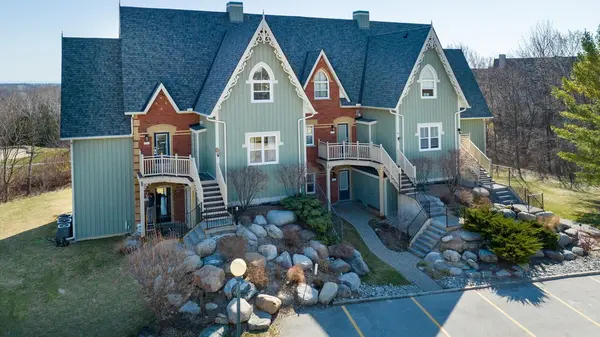 170 Snowbridge WAY #223, Blue Mountains, ON L9Y 0V2