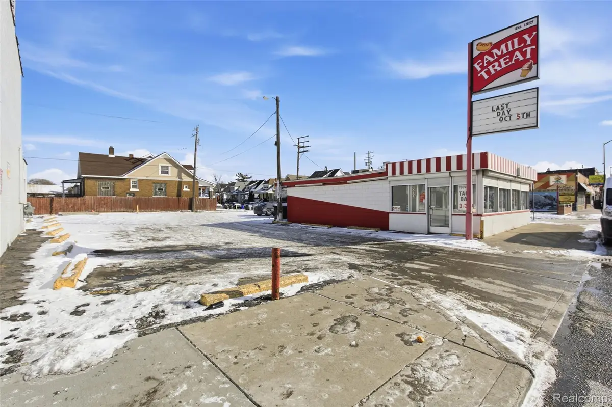 2010 Springwells ST, Detroit, MI 48209