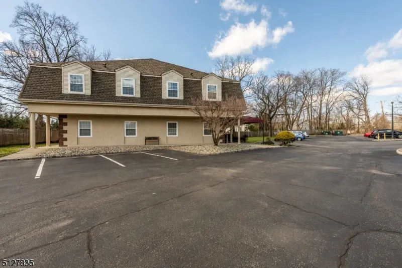 913 State Rt 23, Pequannock Twp., NJ 07444