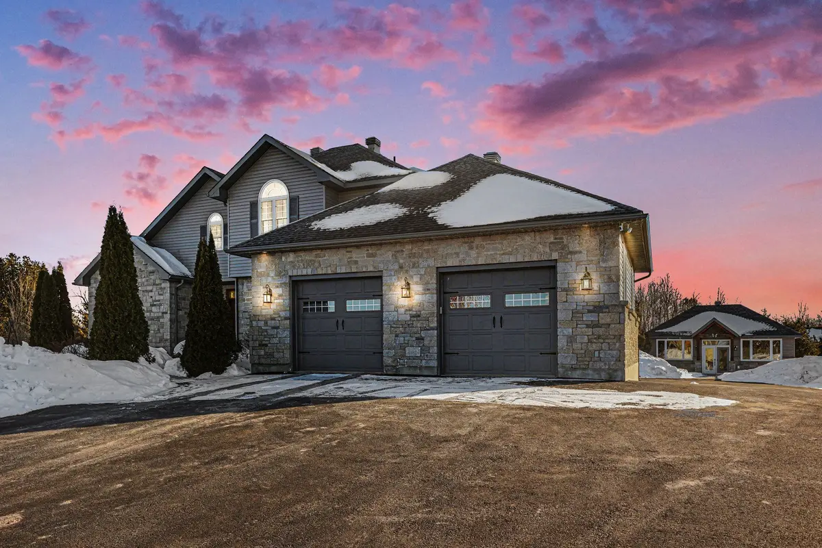 30 Basswood CRES, Rideau Lakes, ON K7A 0C8