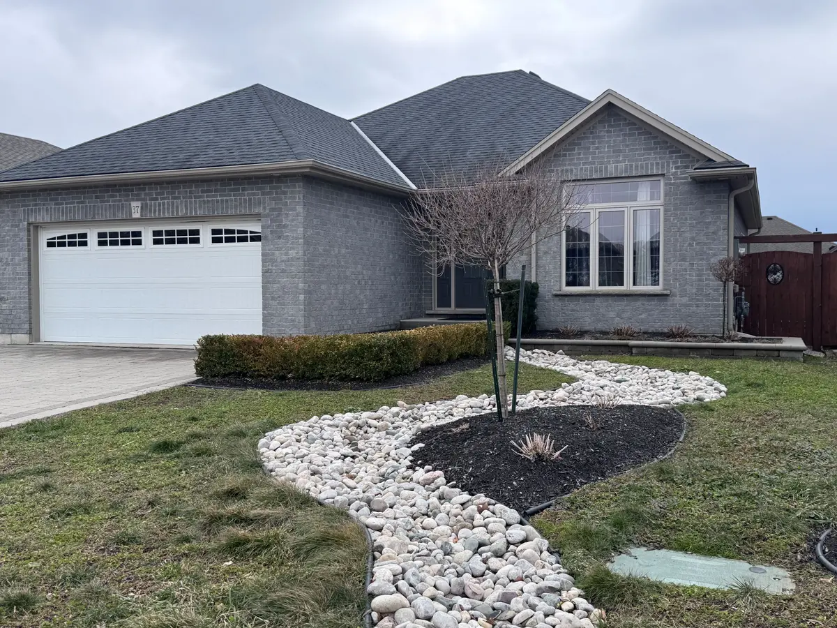 37 Galinee TRL, Norfolk, ON N0A 1N9