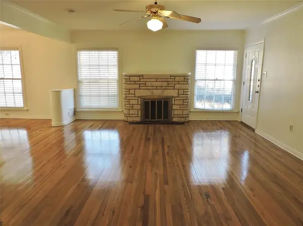 3425 Westcliff Road S, Fort Worth, TX 76109