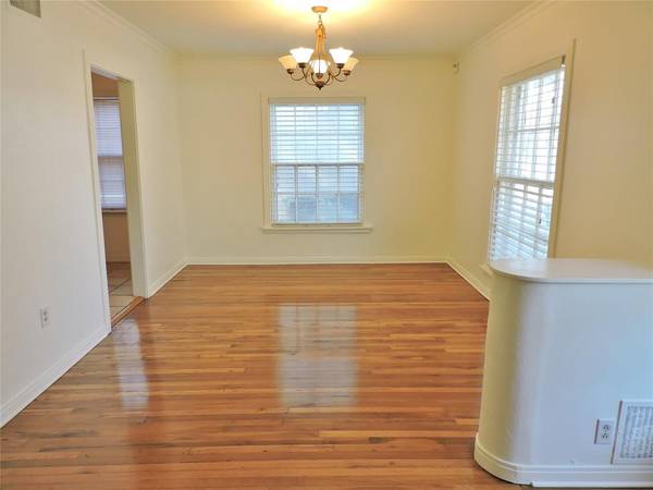 3425 Westcliff Road S, Fort Worth, TX 76109