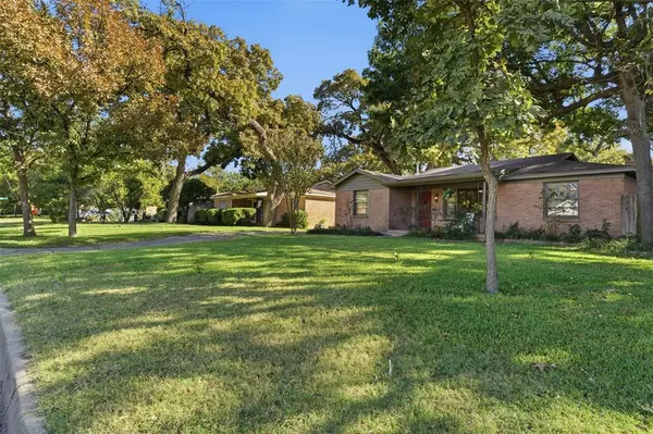 5413 Santa Marie Avenue, Fort Worth, TX 76114