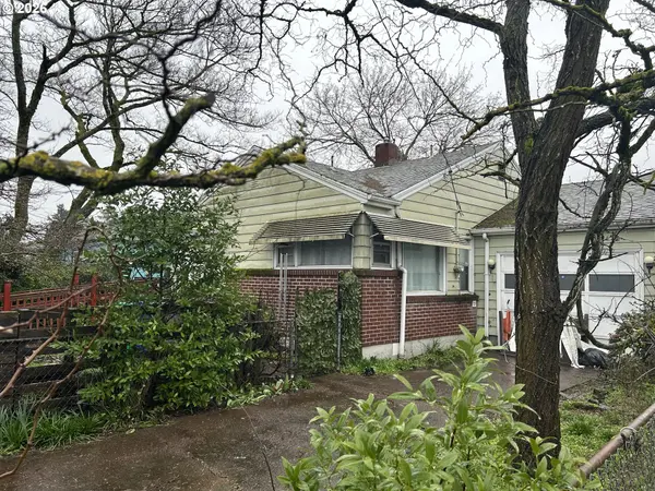 8054 SE REEDWAY ST, Portland, OR 97206