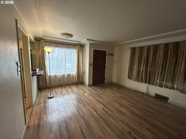 8054 SE REEDWAY ST, Portland, OR 97206