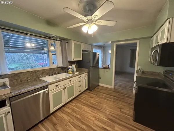 8054 SE REEDWAY ST, Portland, OR 97206