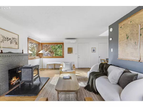 Portland, OR 97215,8047 SE CLAY ST