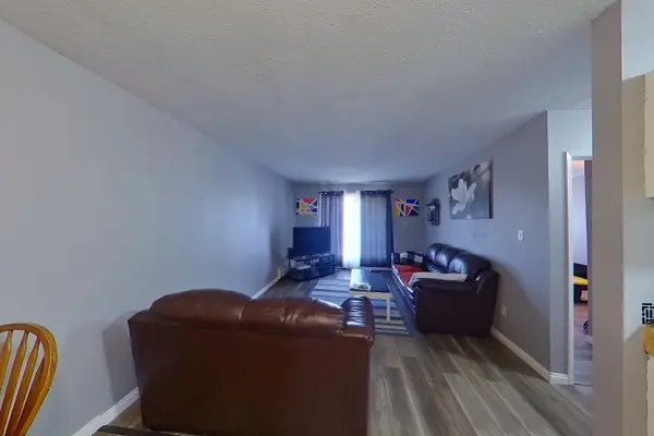 5611 9 AVE #308B, Edson, AB T7E 1R5