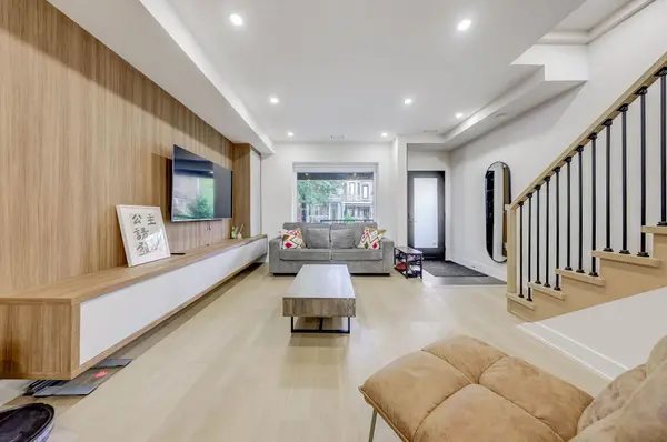 431 Roxton RD, Toronto C01, ON M6G 3R5