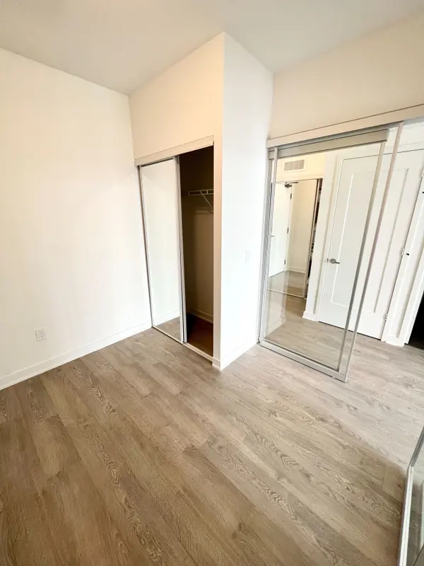 60 Princess ST #1015, Toronto C08, ON M5A 2C7