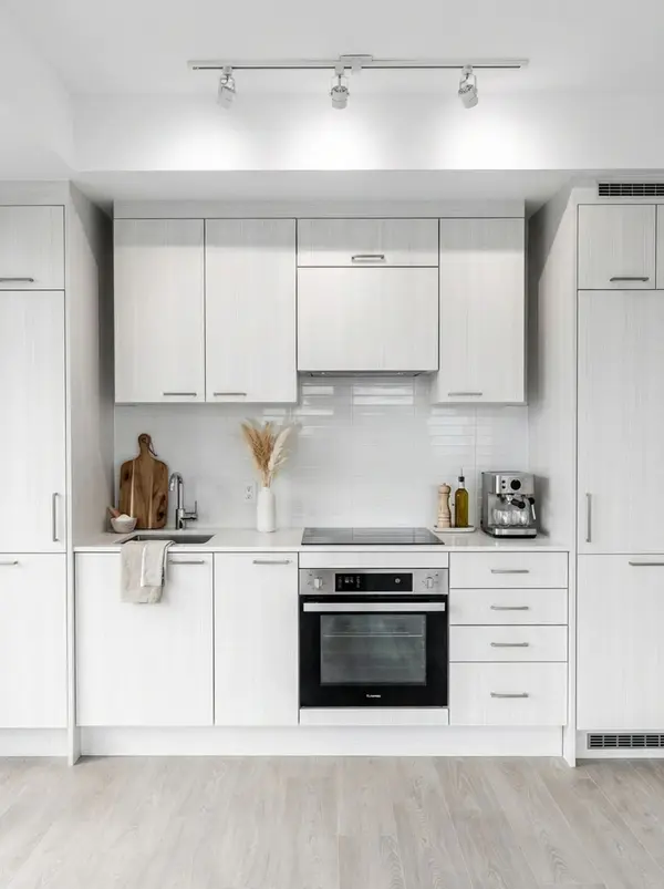 634 Church ST #4009, Toronto C08, ON M4Y 0G9