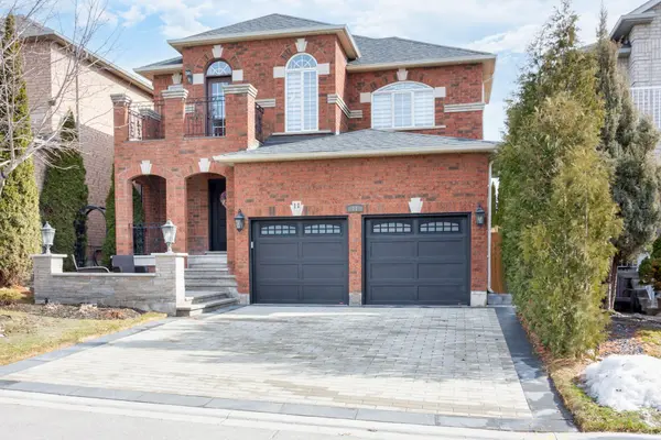 11 Masi CT, Vaughan, ON L4H 1V5