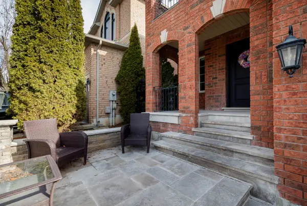 11 Masi CT, Vaughan, ON L4H 1V5