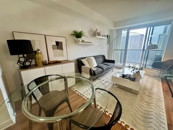 5 Michael Power PL #2209, Toronto W08, ON M9A 0A3