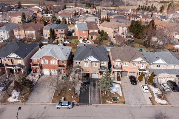 24 Manorwood CT, Caledon, ON L7E 2S9