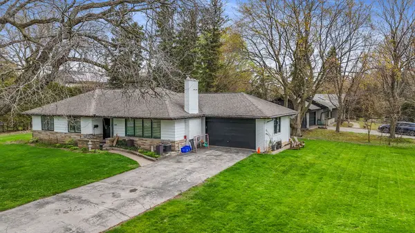 167 Blue Water PL, Burlington, ON L7L 2J3