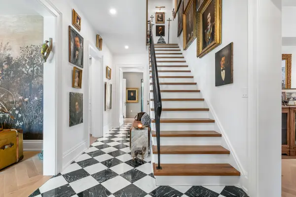 38 Lansdowne RD N, Cambridge, ON N1S 2S9