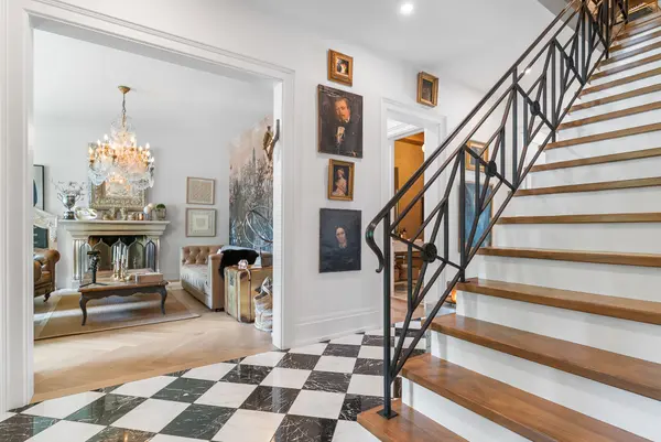 38 Lansdowne RD N, Cambridge, ON N1S 2S9