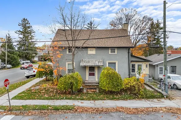 15 Albert ST, Selwyn, ON K0L 2H0