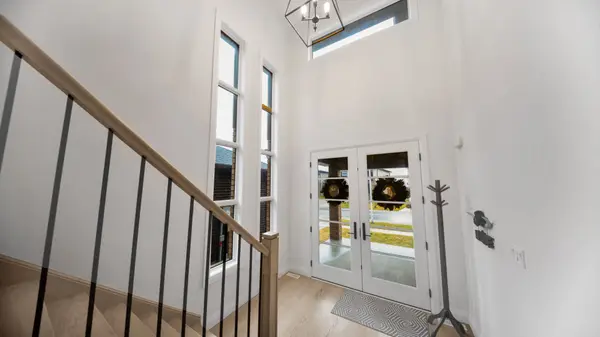 68 Locky LN, Middlesex Centre, ON N0L 1R0