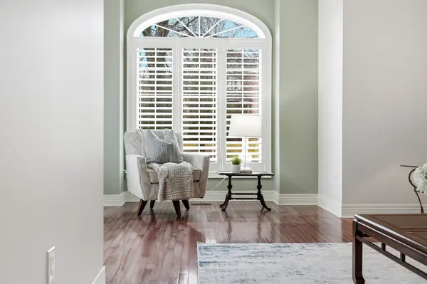 39 Winegarden TRL, Hamilton, ON L9H 7M1